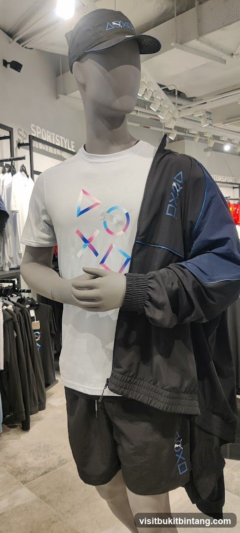 Mannequin in athletic wear