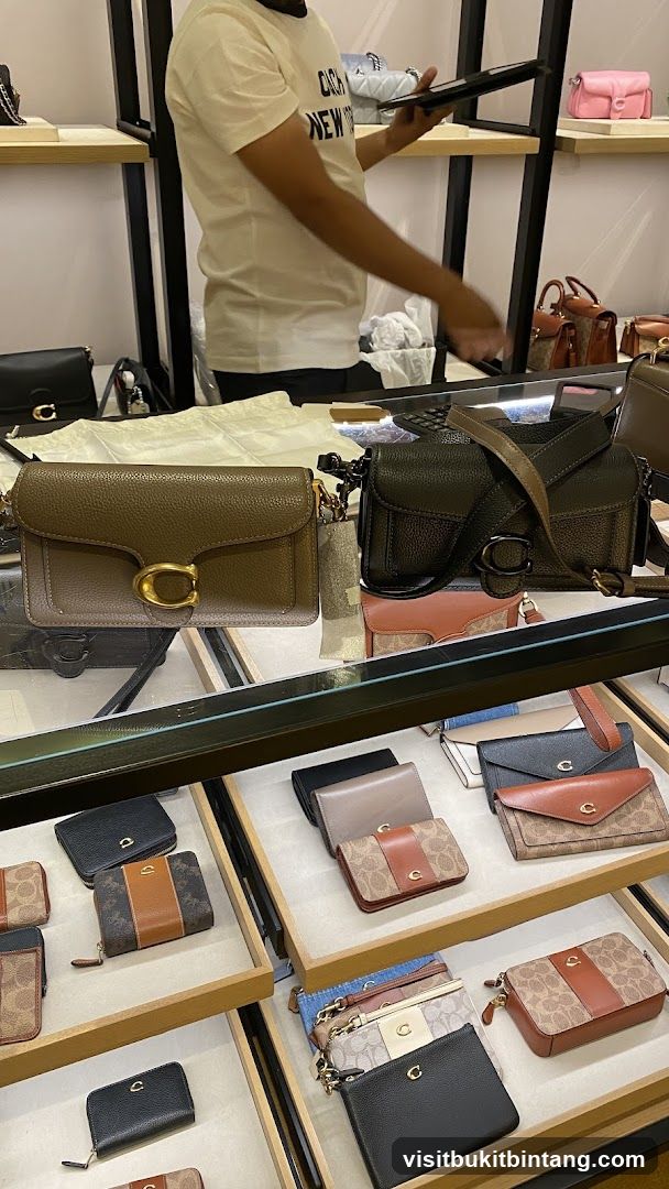 Coach Store Display