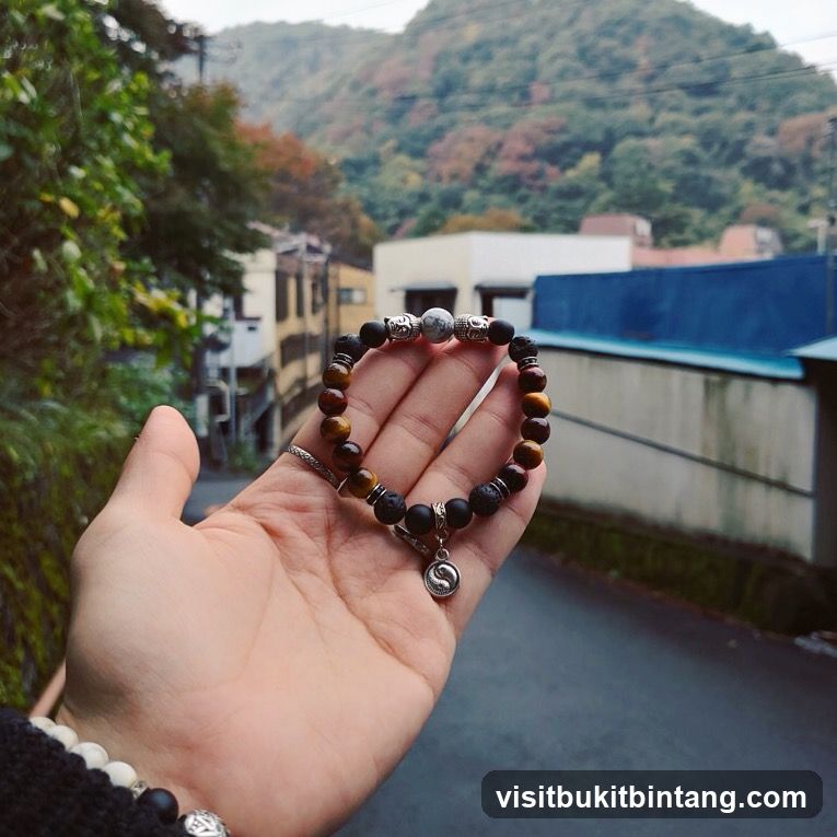 Beaded Bracelet with Yin and Yang Charm