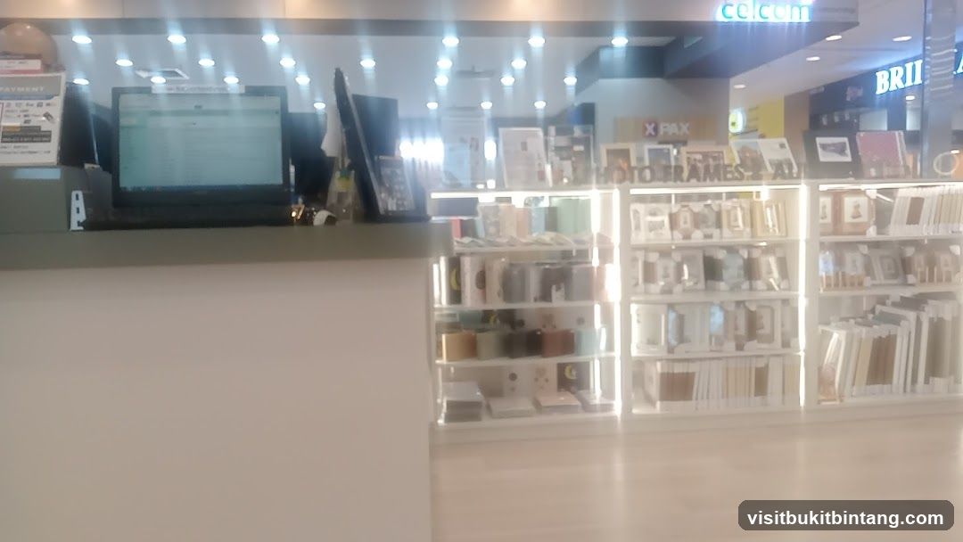 Photo Frame and Accessories Store