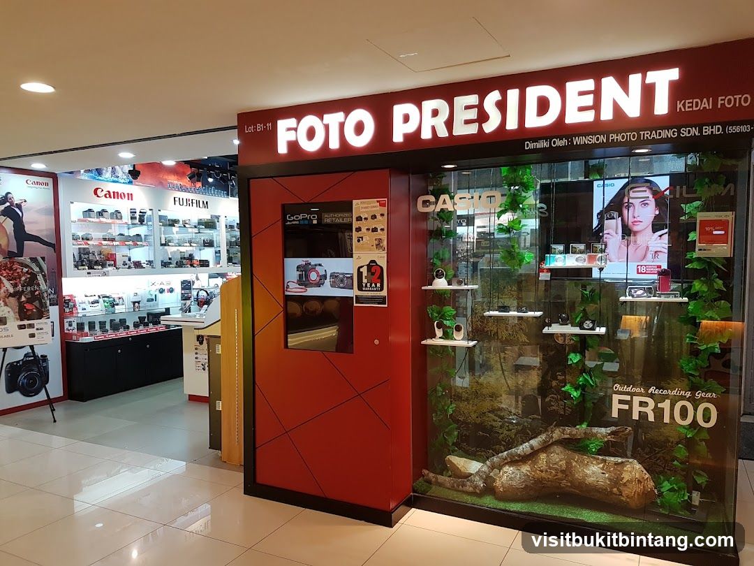 Foto President @ Gurney Plaza