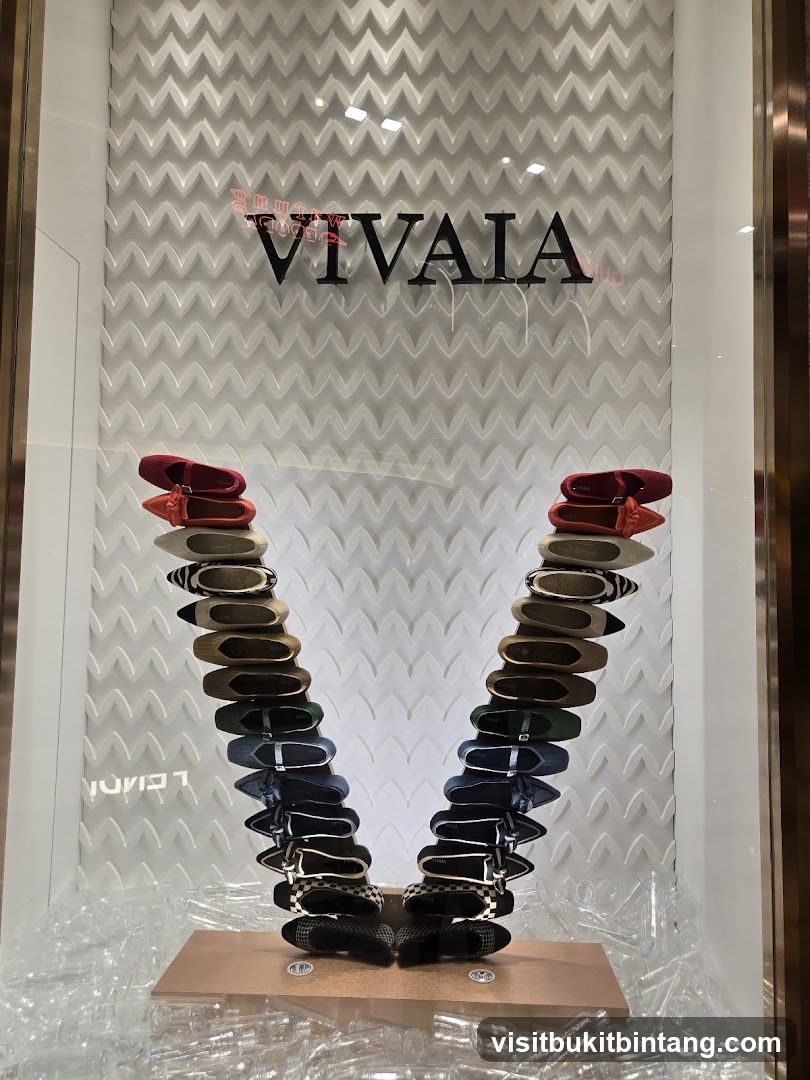 VIVAIA Shoe Display
