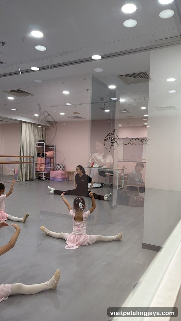 C Dance Academy @Centrepoint Bandar Utama