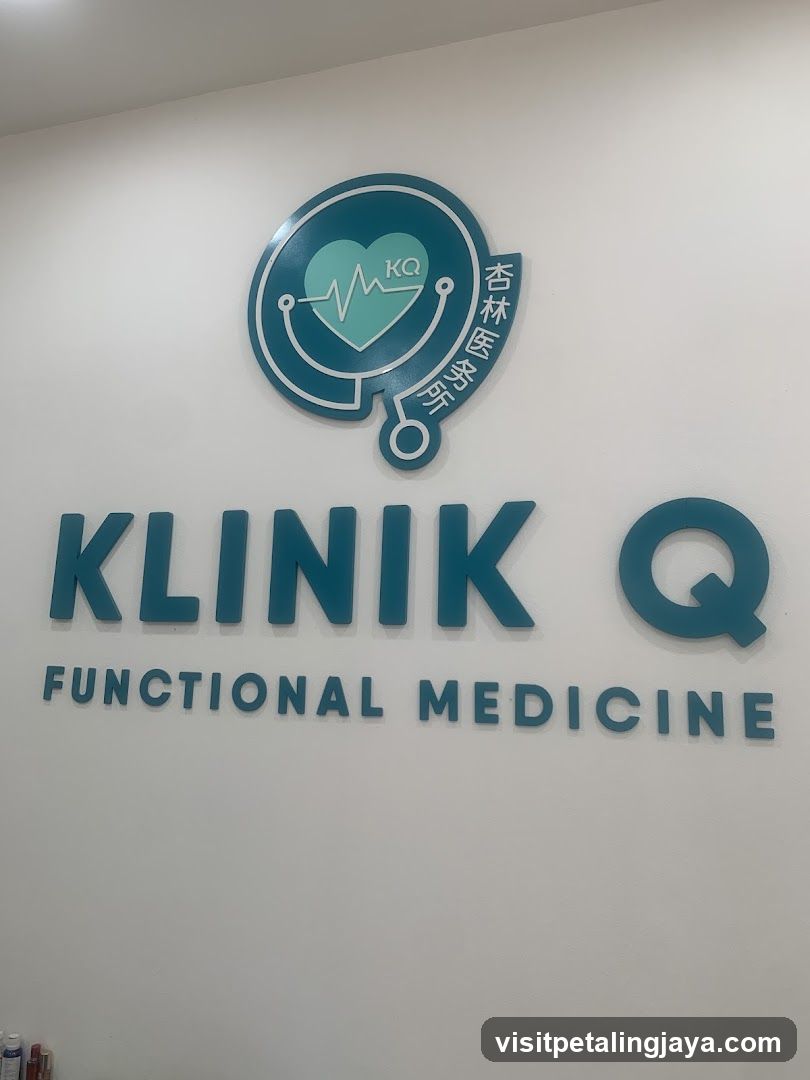 Klinik Q Functional Medicine Signage