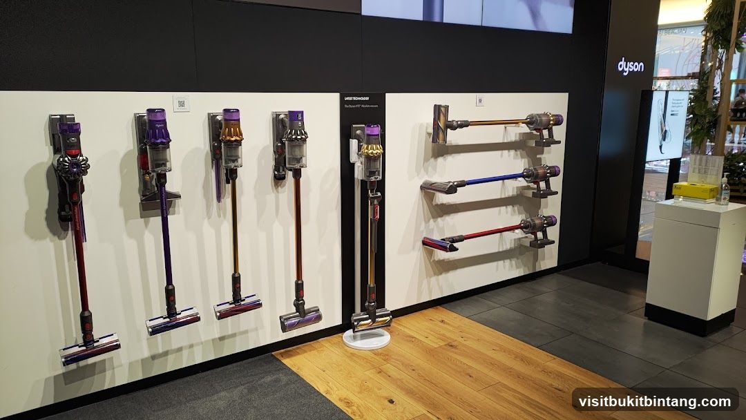 Dyson Vacuum Display