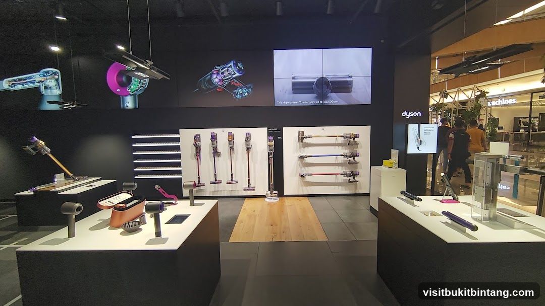 Dyson Store Display