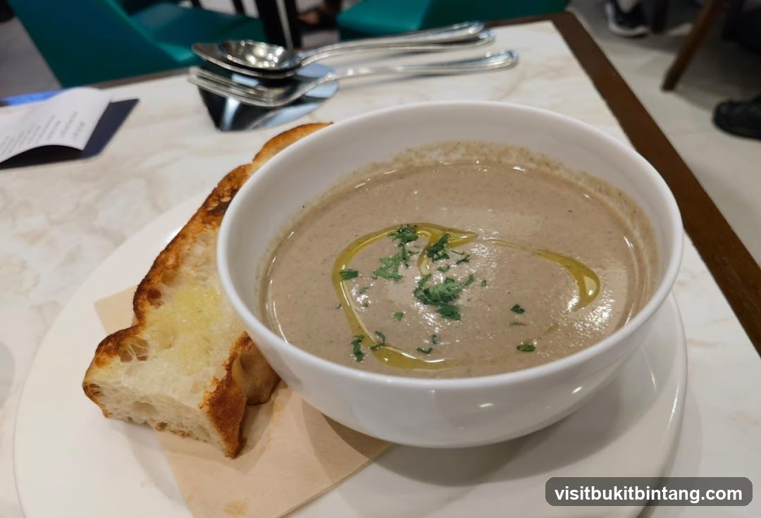 Mushroom Soup with Toast