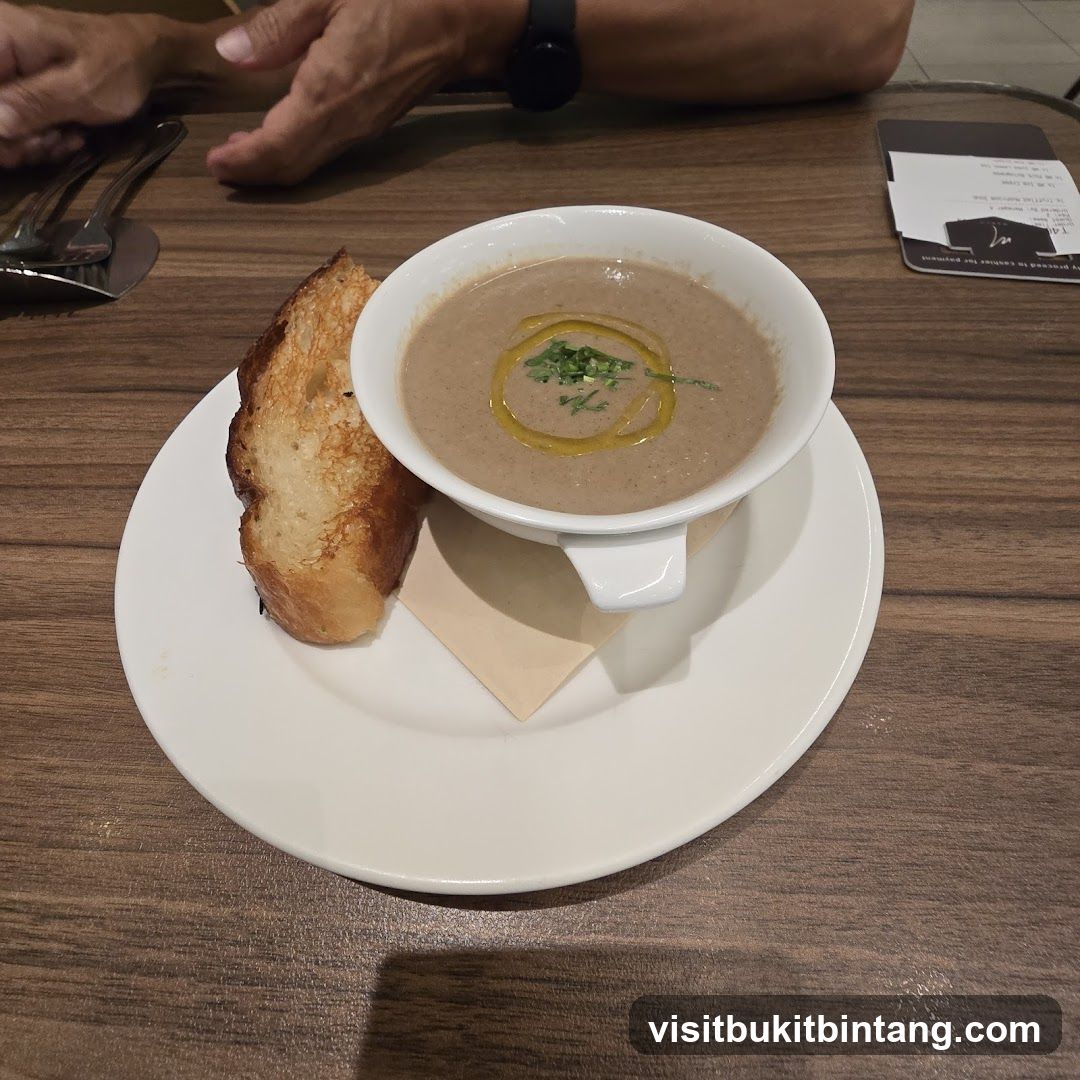 Mushroom Soup with Toast