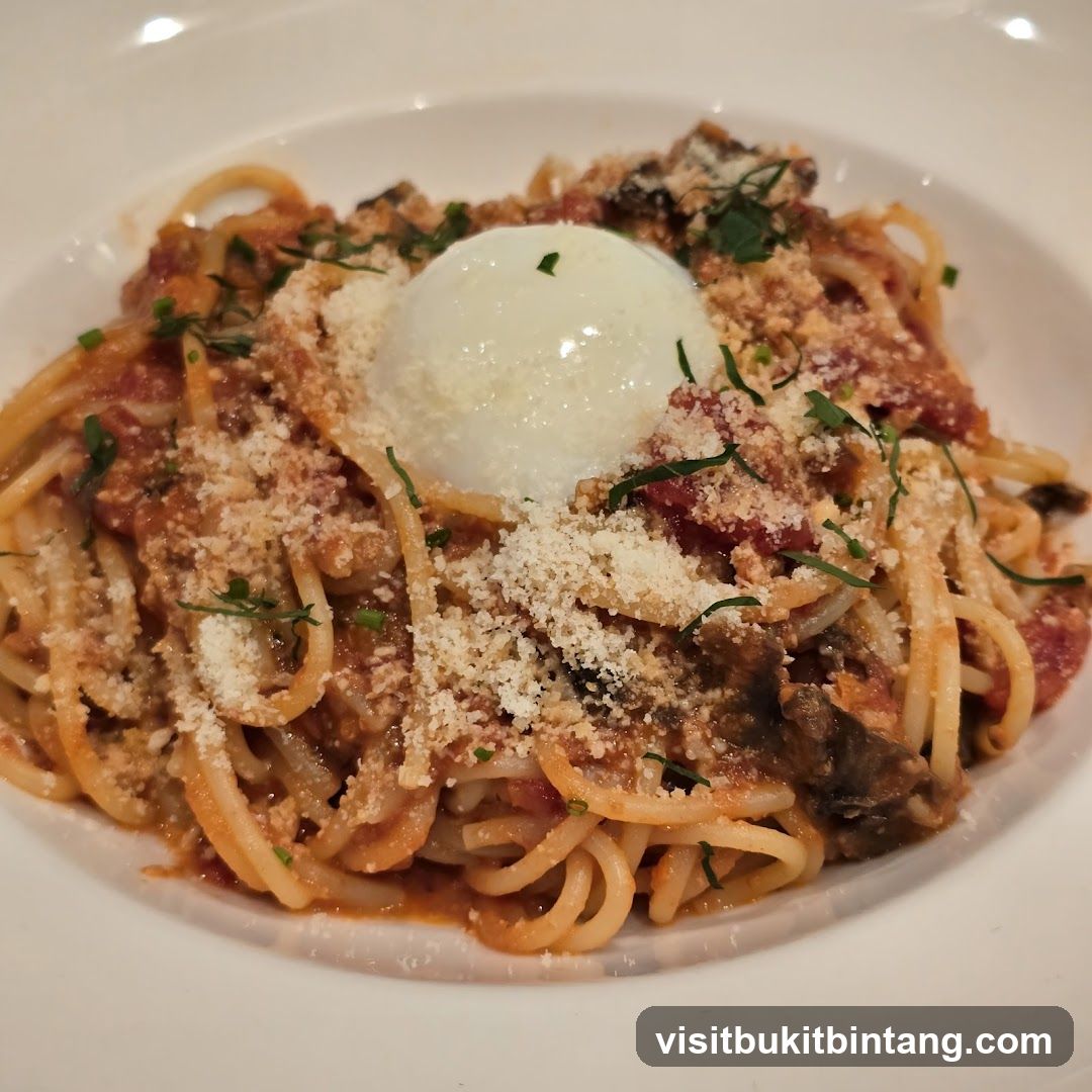 Spaghetti with Egg and Tomato Sauce