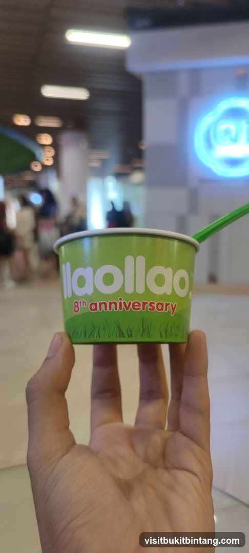 Llaollao 8th Anniversary Cup