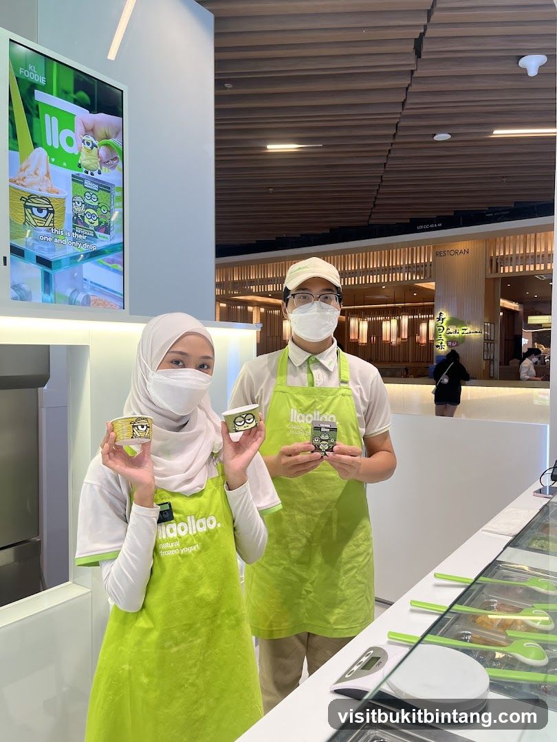 llaollao Staff with Yogurt Cups