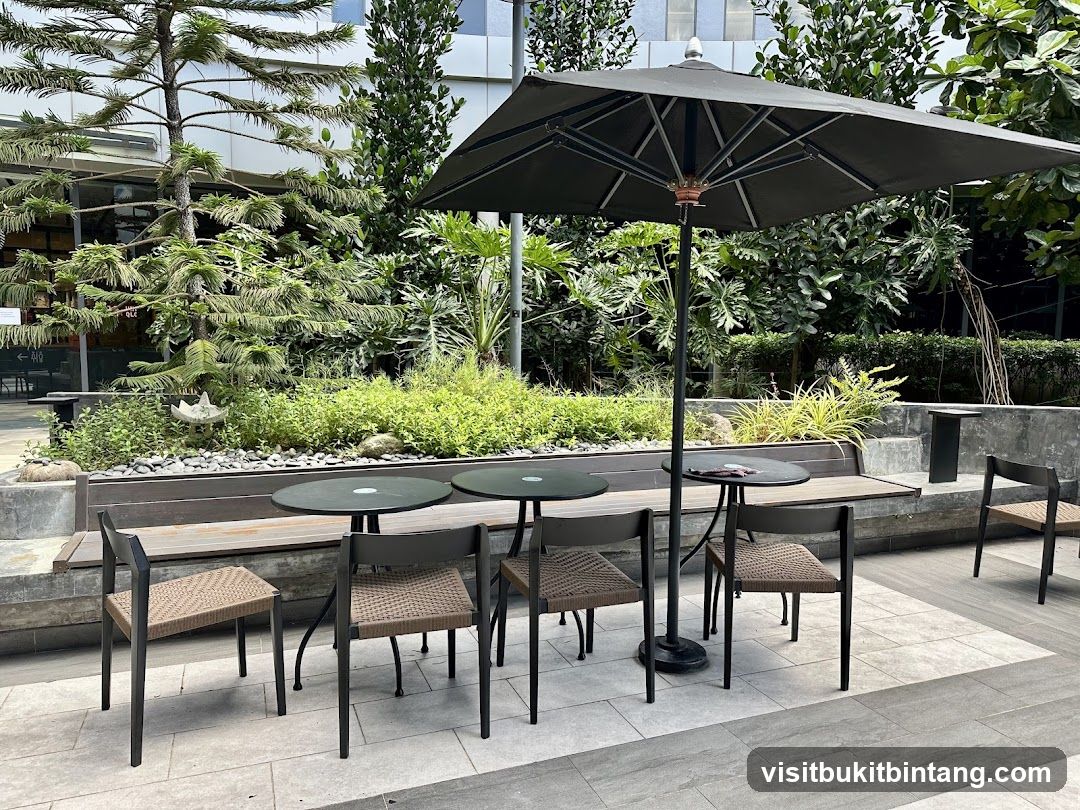 Outdoor Seating Area with Plants