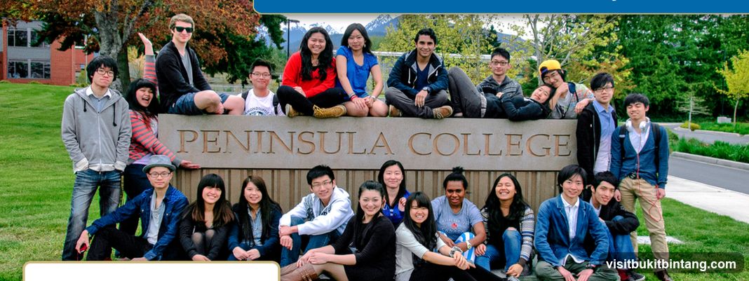 Peninsula College Students