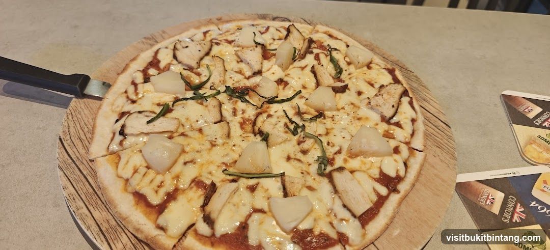 Chicken and Pineapple Pizza