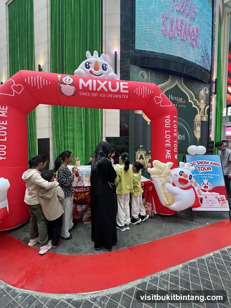 Mixue Ice Cream and Tea Booth