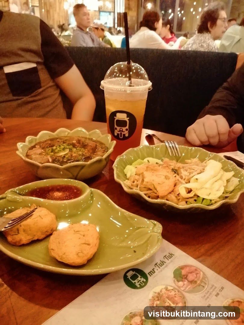 Food and Drink at Mr. Tuk Tuk