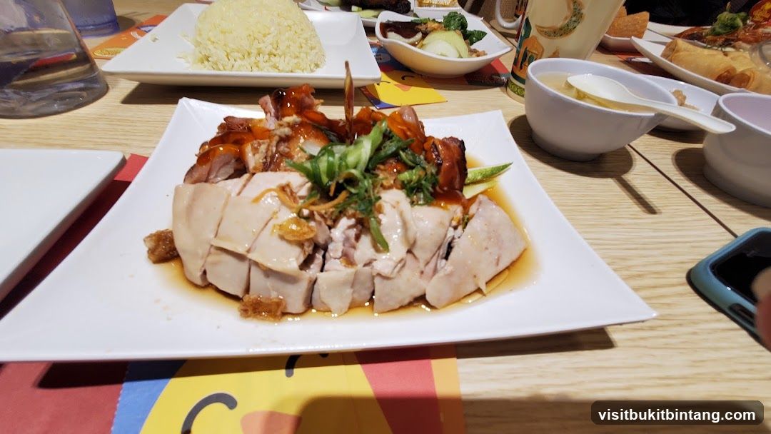 Hainanese Chicken Rice and Roasted Meats