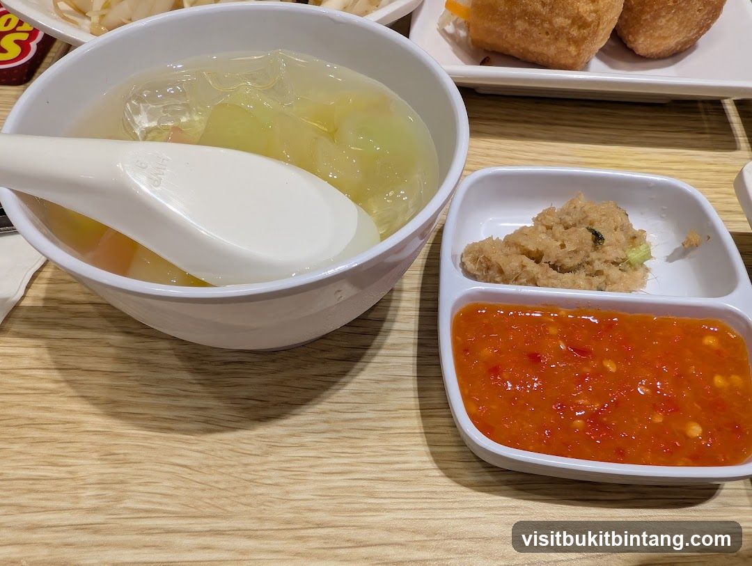 Dessert with Dipping Sauces