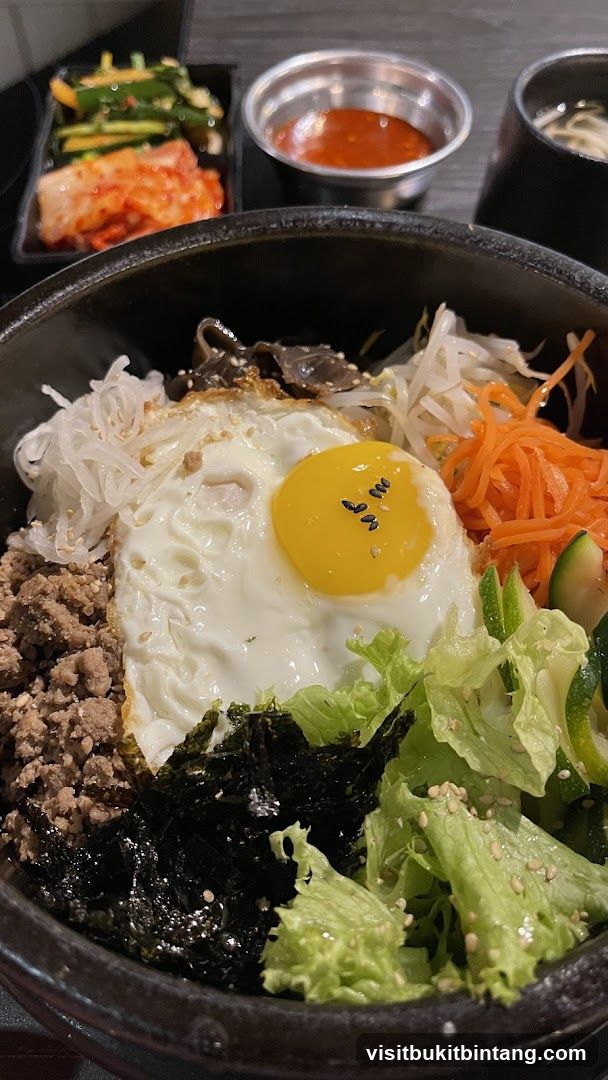 Bibimbap with Side Dishes