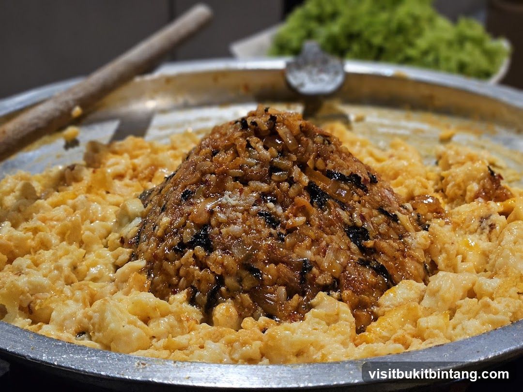 Scrambled Eggs and Rice Dish