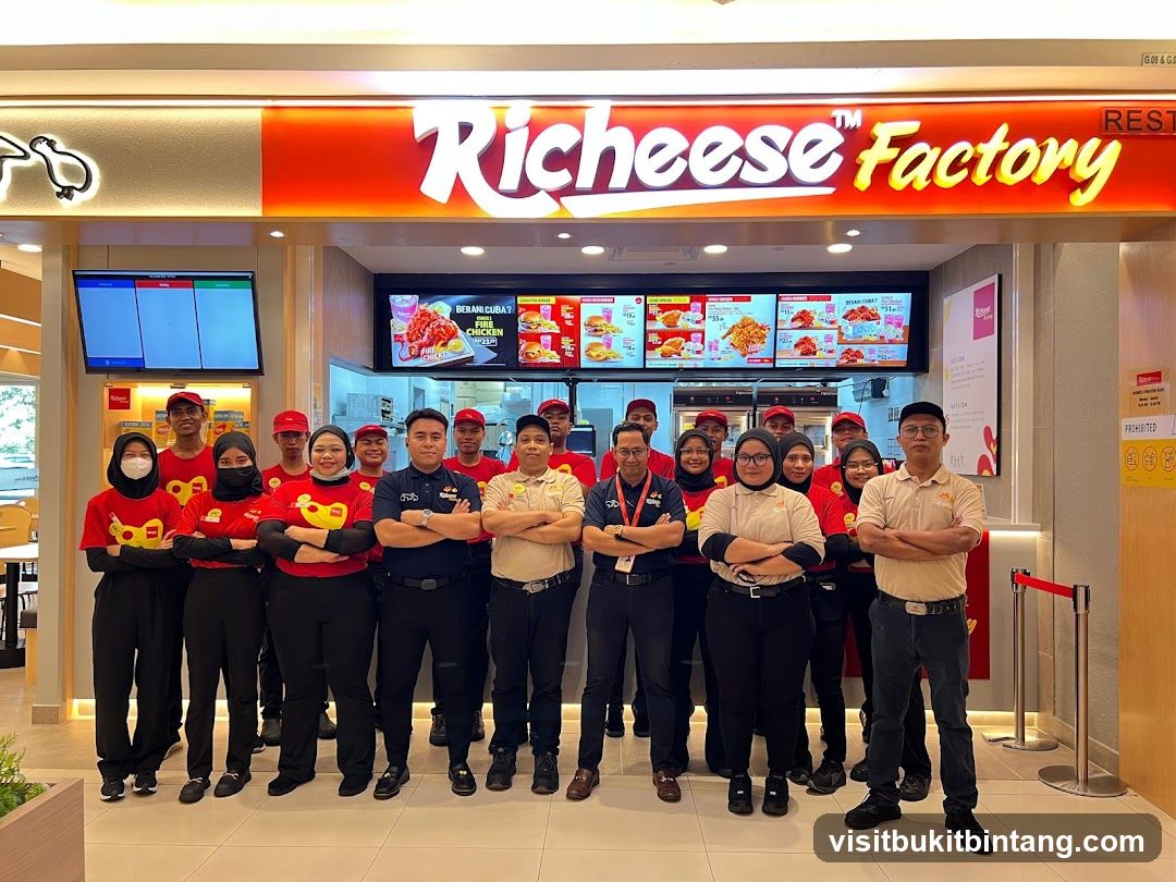 Cheesecake Factory Staff