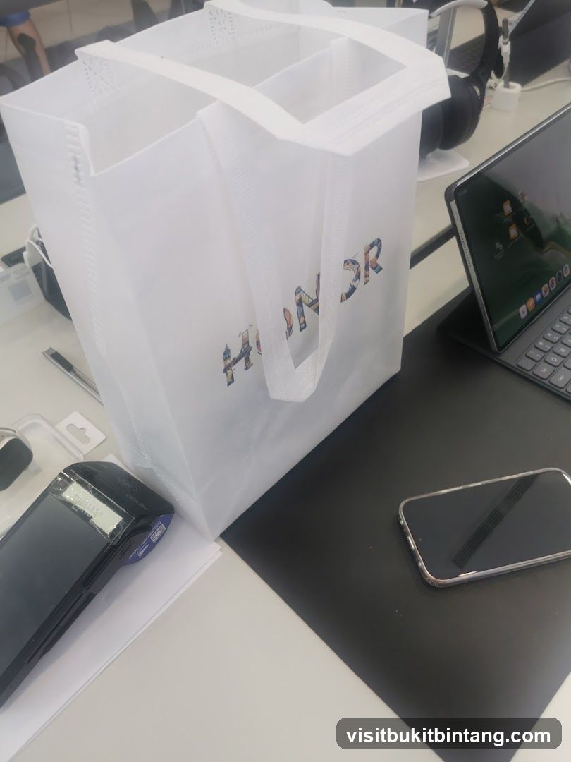 Honor branded shopping bag and electronics