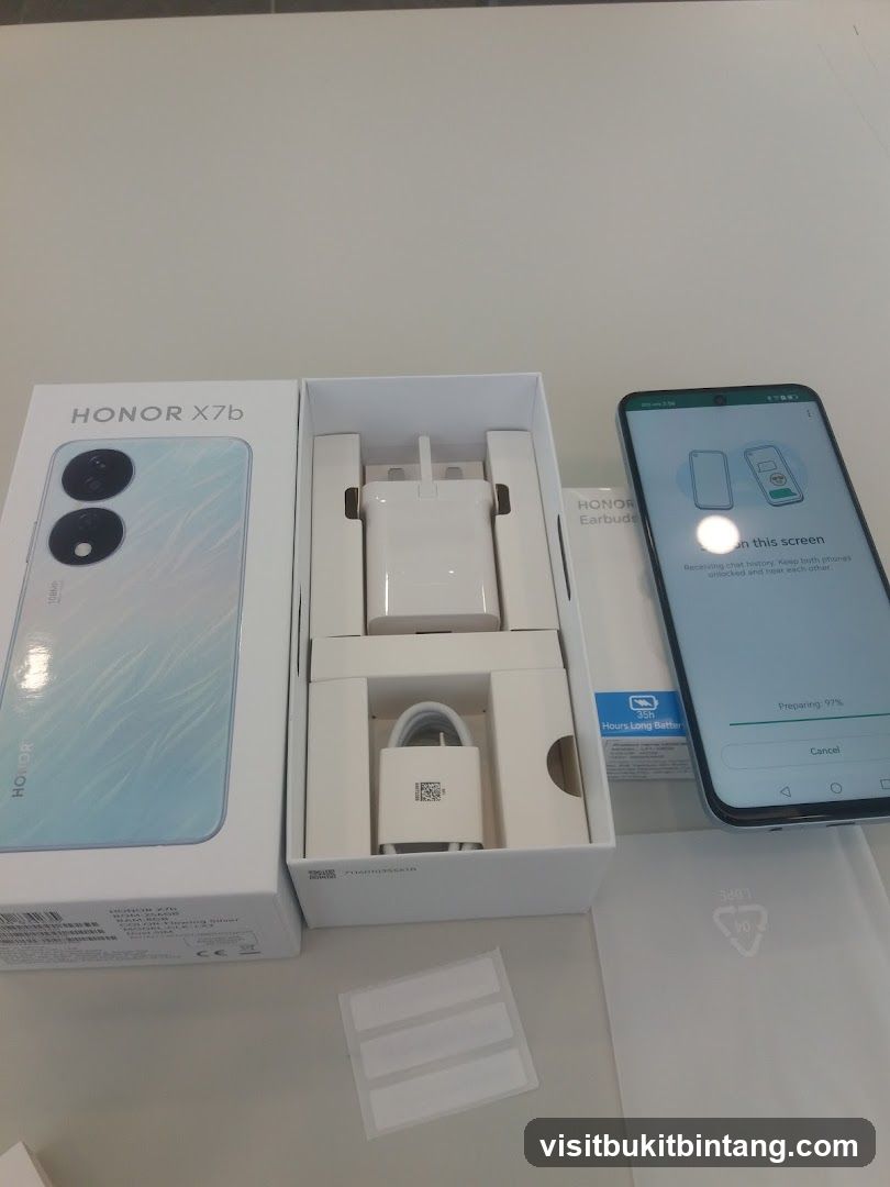 Honor X7b Smartphone Box Contents