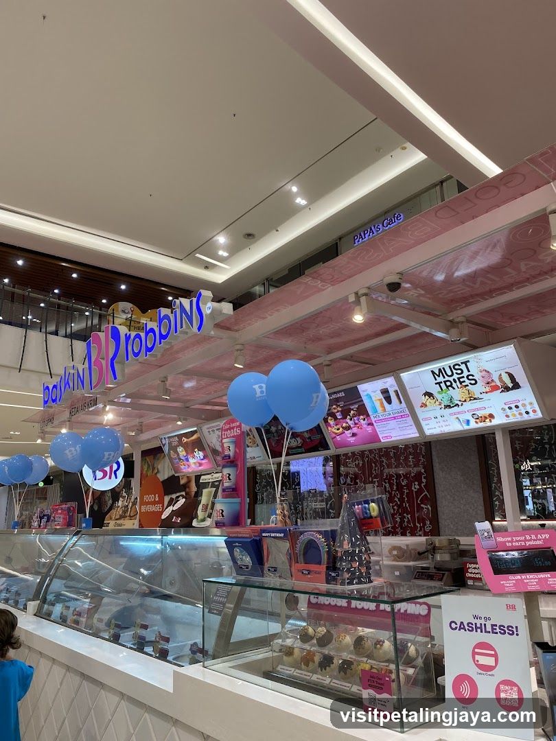 Baskin Robbins Store Interior