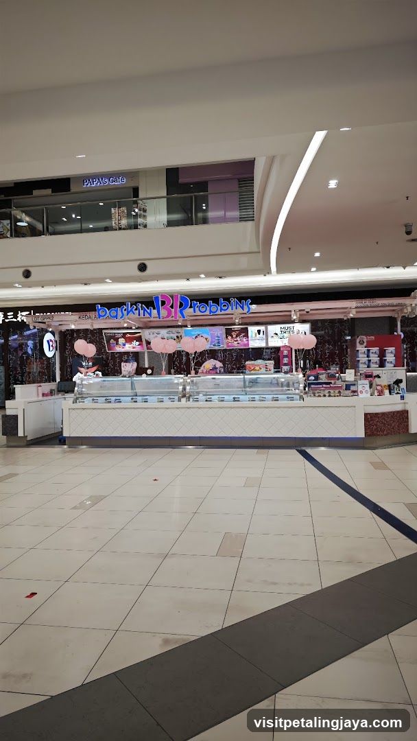 Baskin Robbins Store Interior