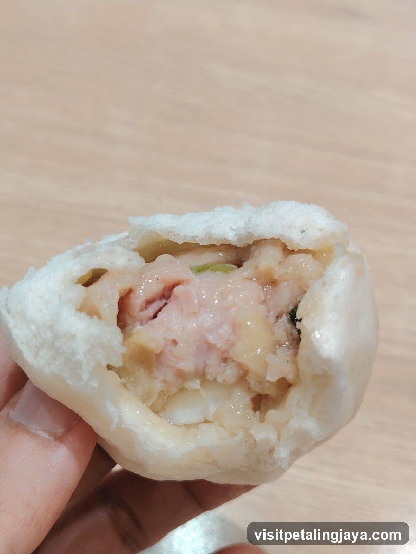 Steamed Bun with Meat Filling