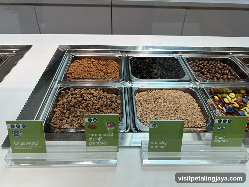 Biscuit Crumble Display