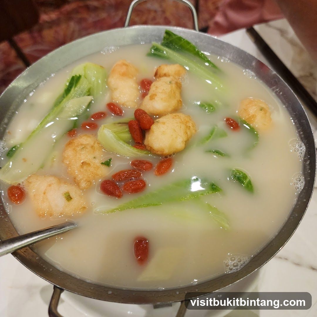 Fish Ball Soup with Bok Choy and Goji Berries