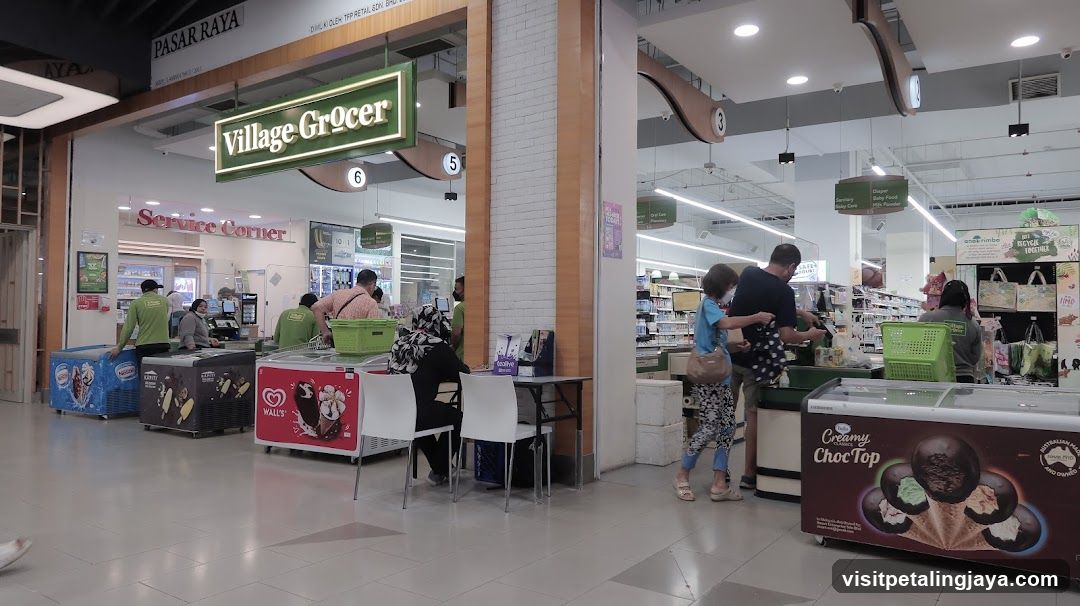 Village Grocer Interior