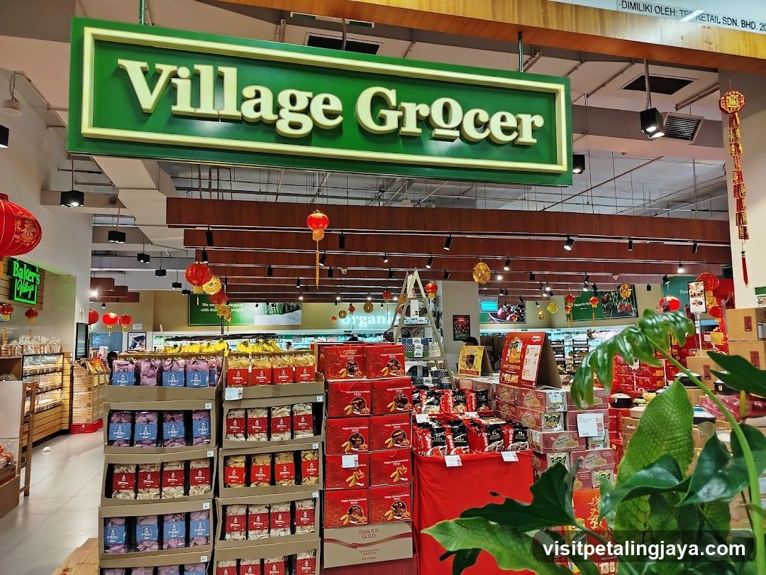 Village Grocer Interior