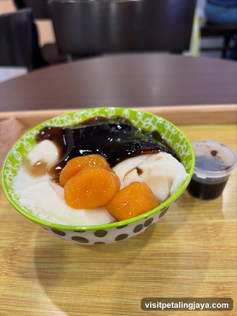 Dessert Bowl with Syrup