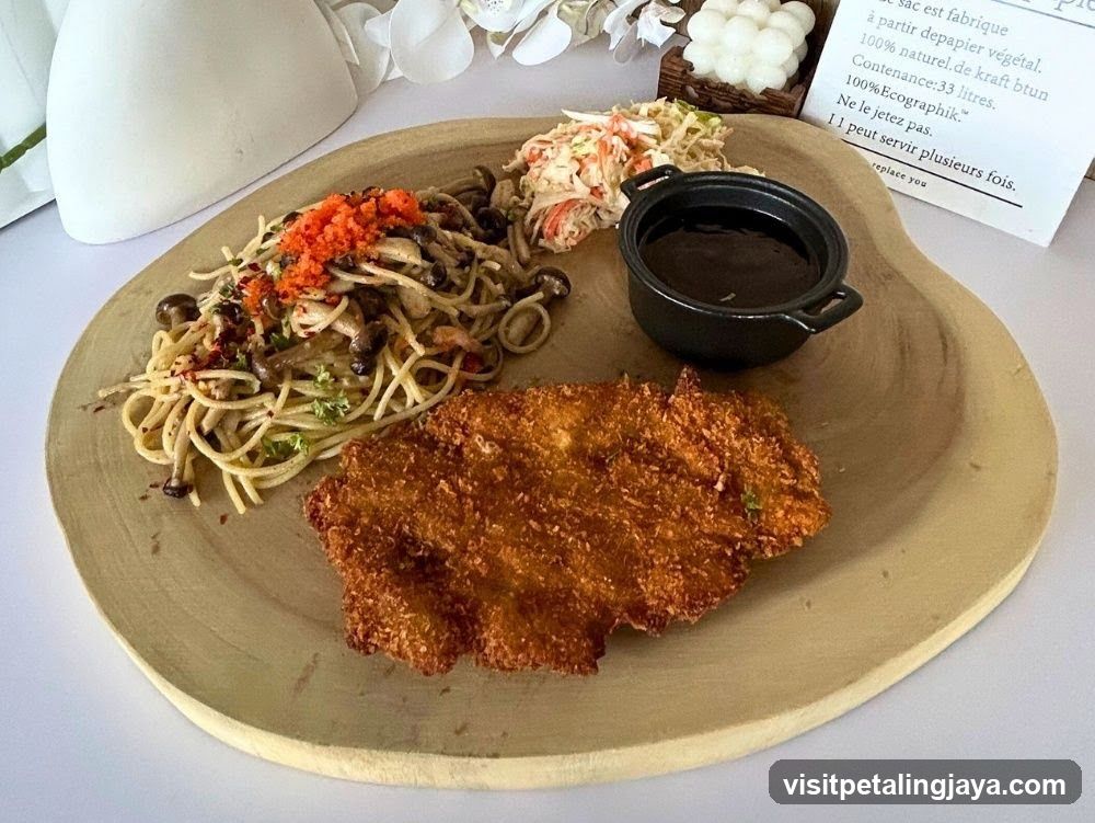 Breaded Cutlet with Pasta and Coleslaw