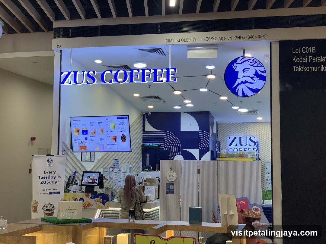 ZUS COFFEE Store Interior