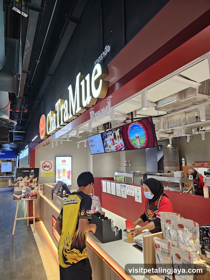 ChaTraMue Counter Interior