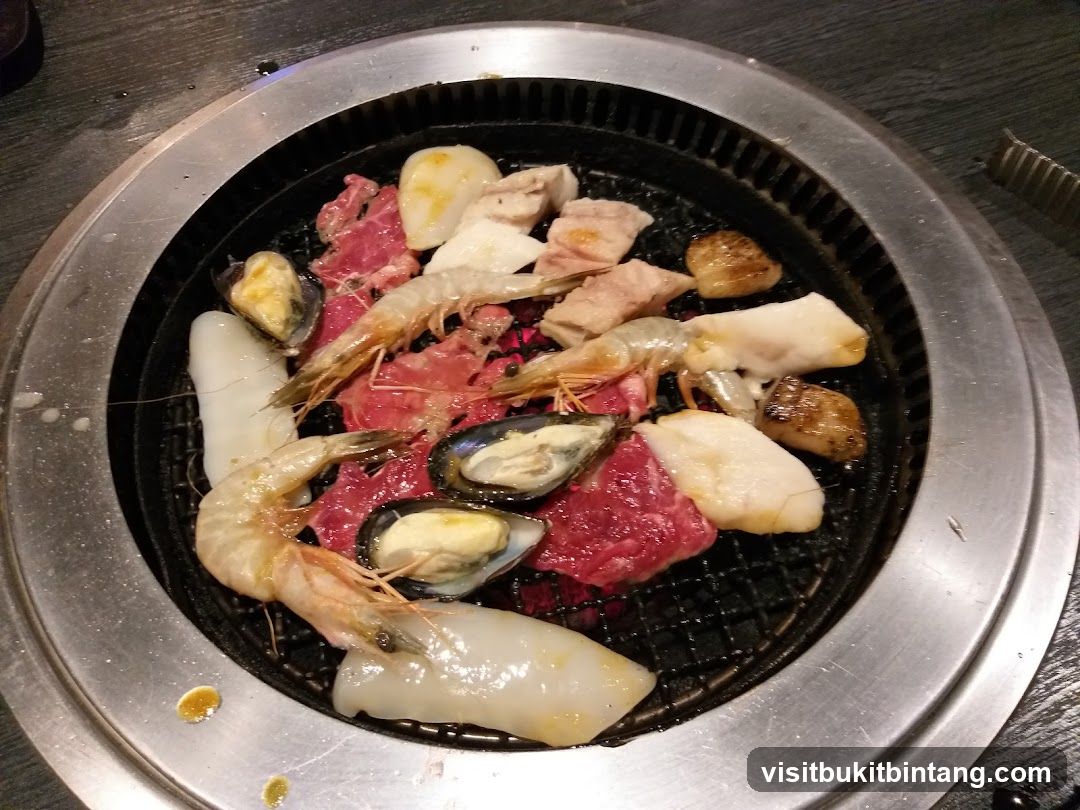 Grill with Seafood and Meat