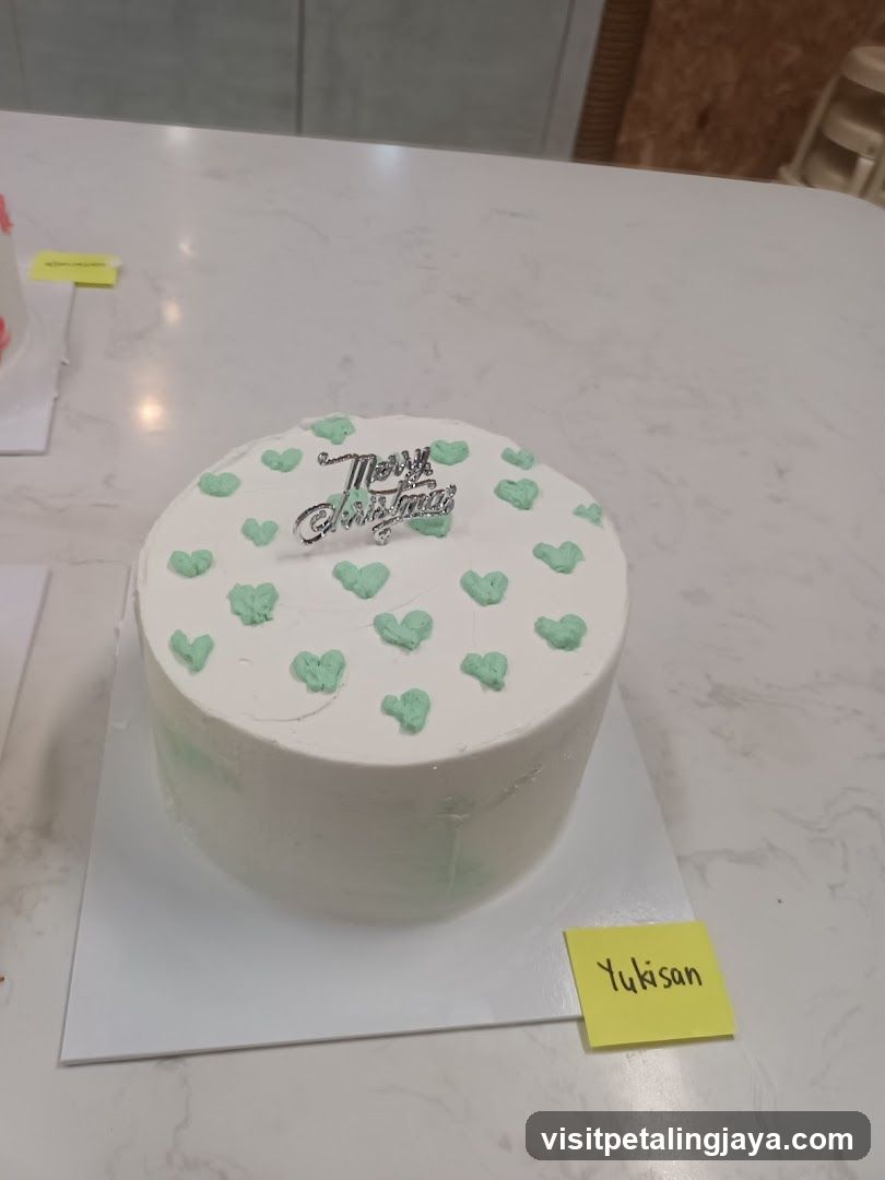 Cake with 'Happy Birthday' to Yukisan