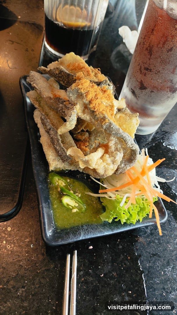 Fried Fish with Side Dishes