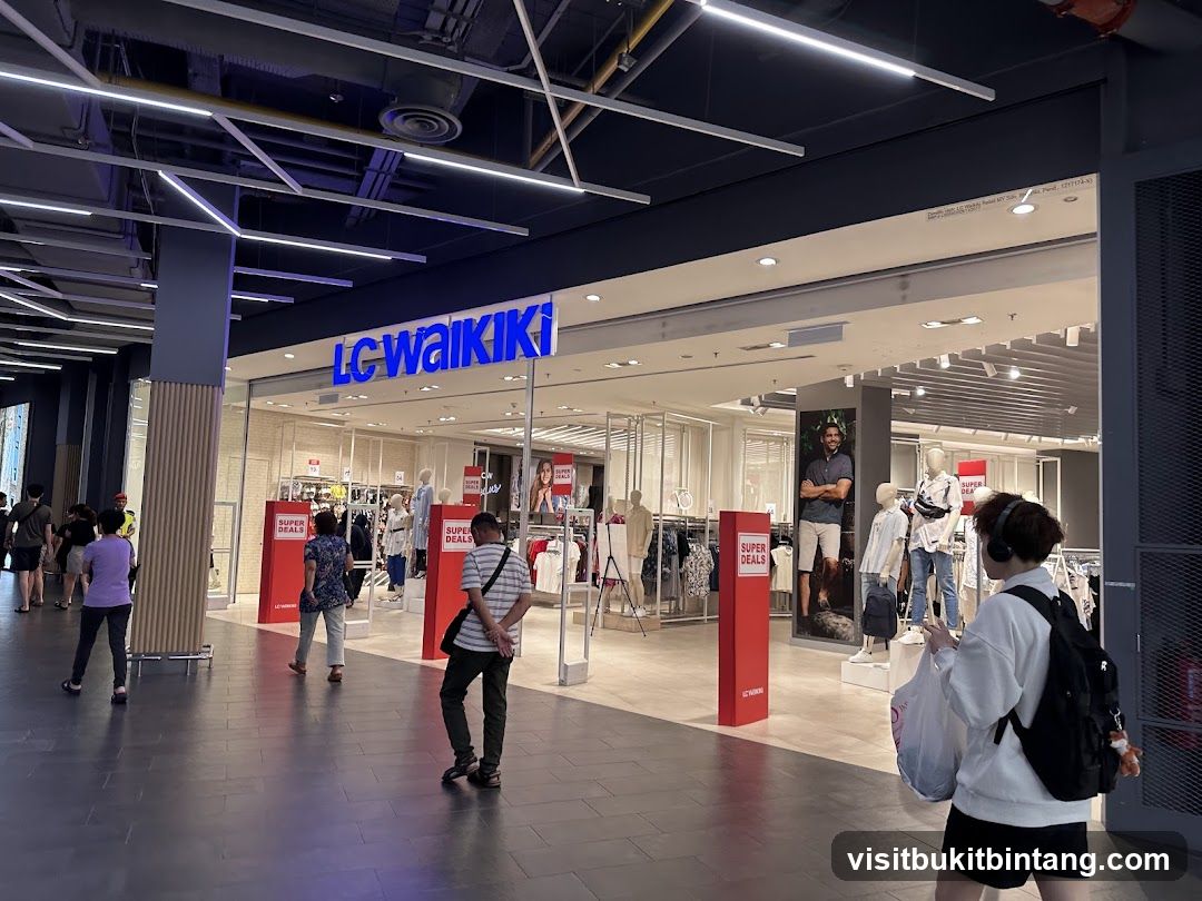 LC Waikiki Storefront