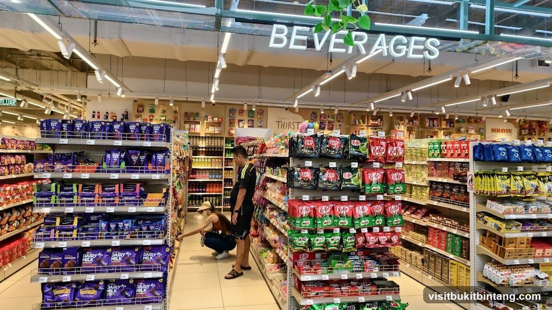 Supermarket Aisle