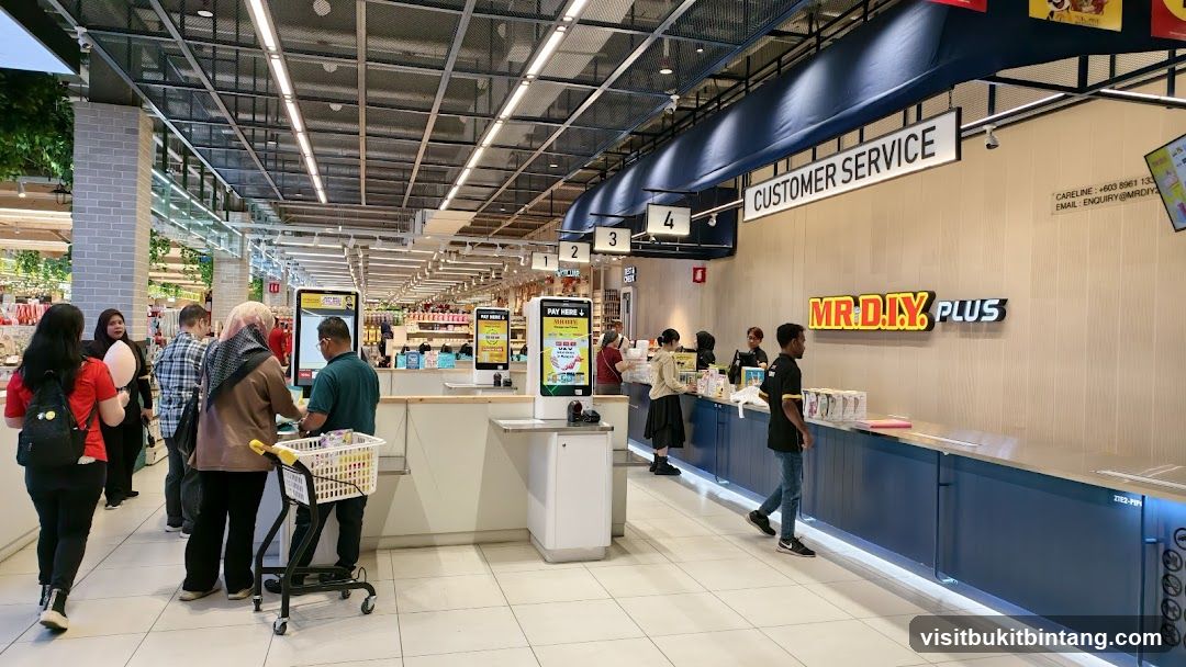 MR. D.I.Y. PLUS Store Interior