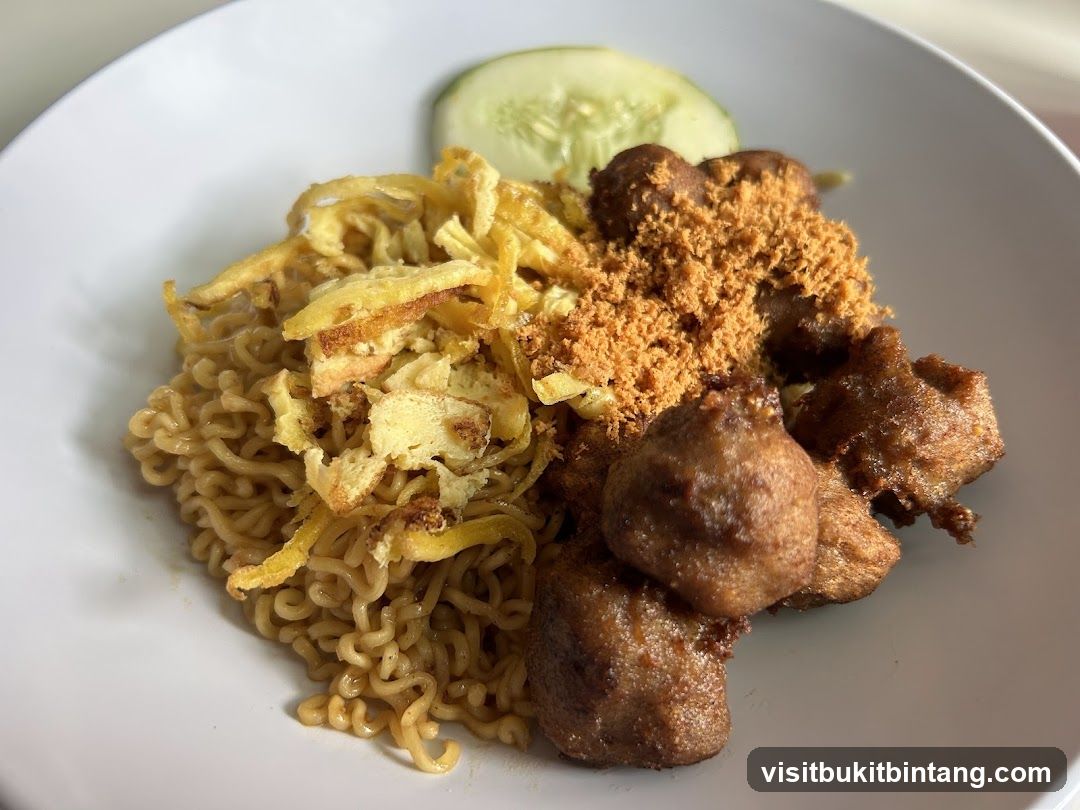 Noodles with Meat and Egg