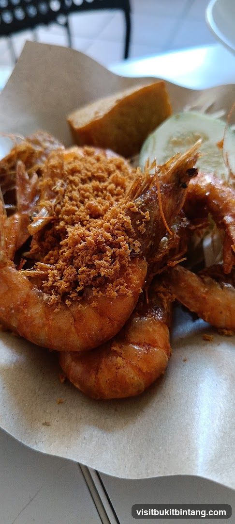 Fried Shrimp with Garnish