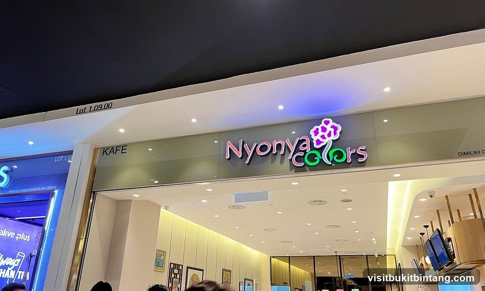 Nyonya Colors • 1 Utama