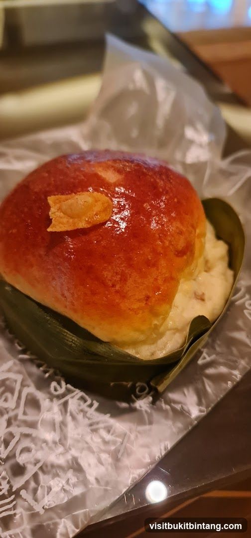 Sweet Bun with Filling