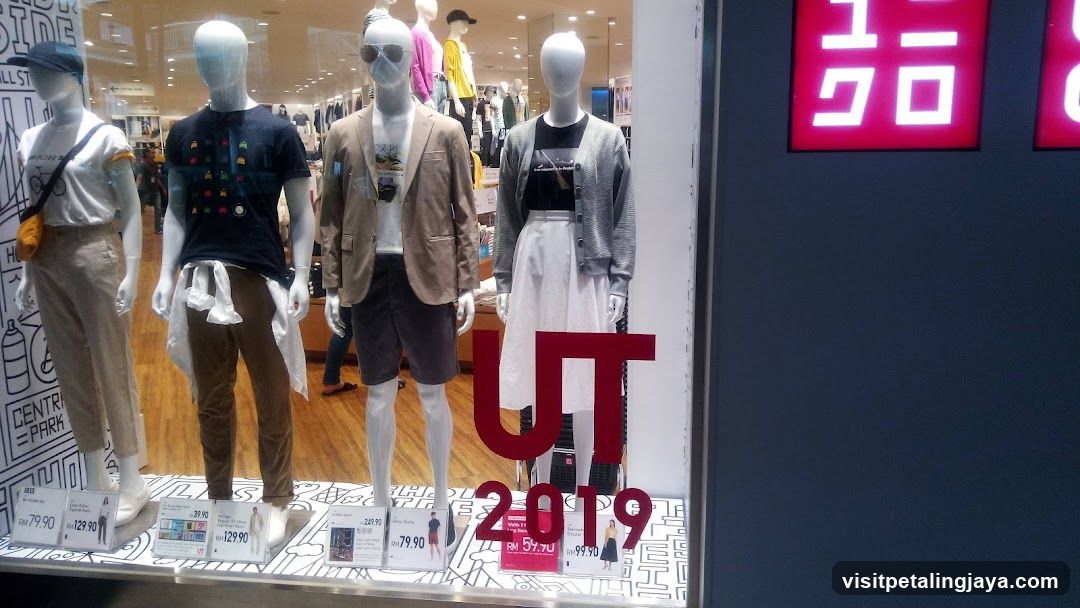 UNIQLO The Curve
