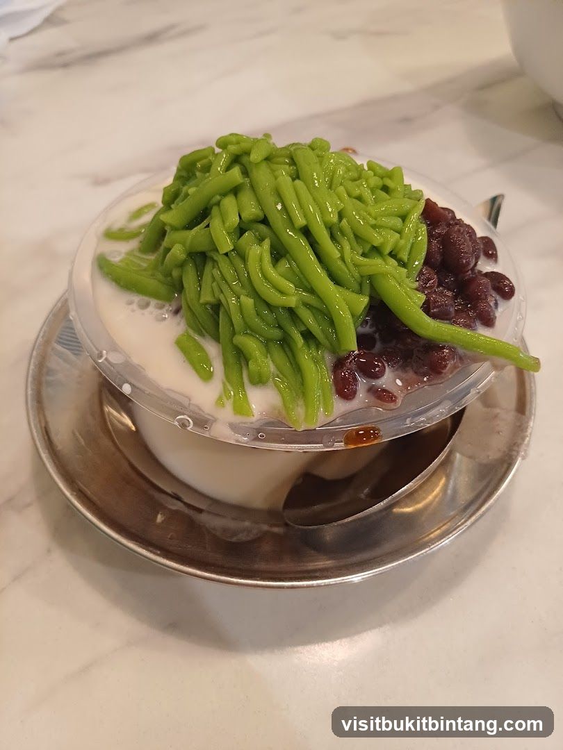 Nyonya Tingkat NU Sentral